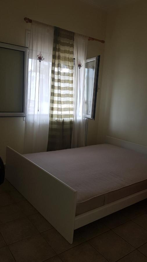 Central Apartments Eretria Extérieur photo