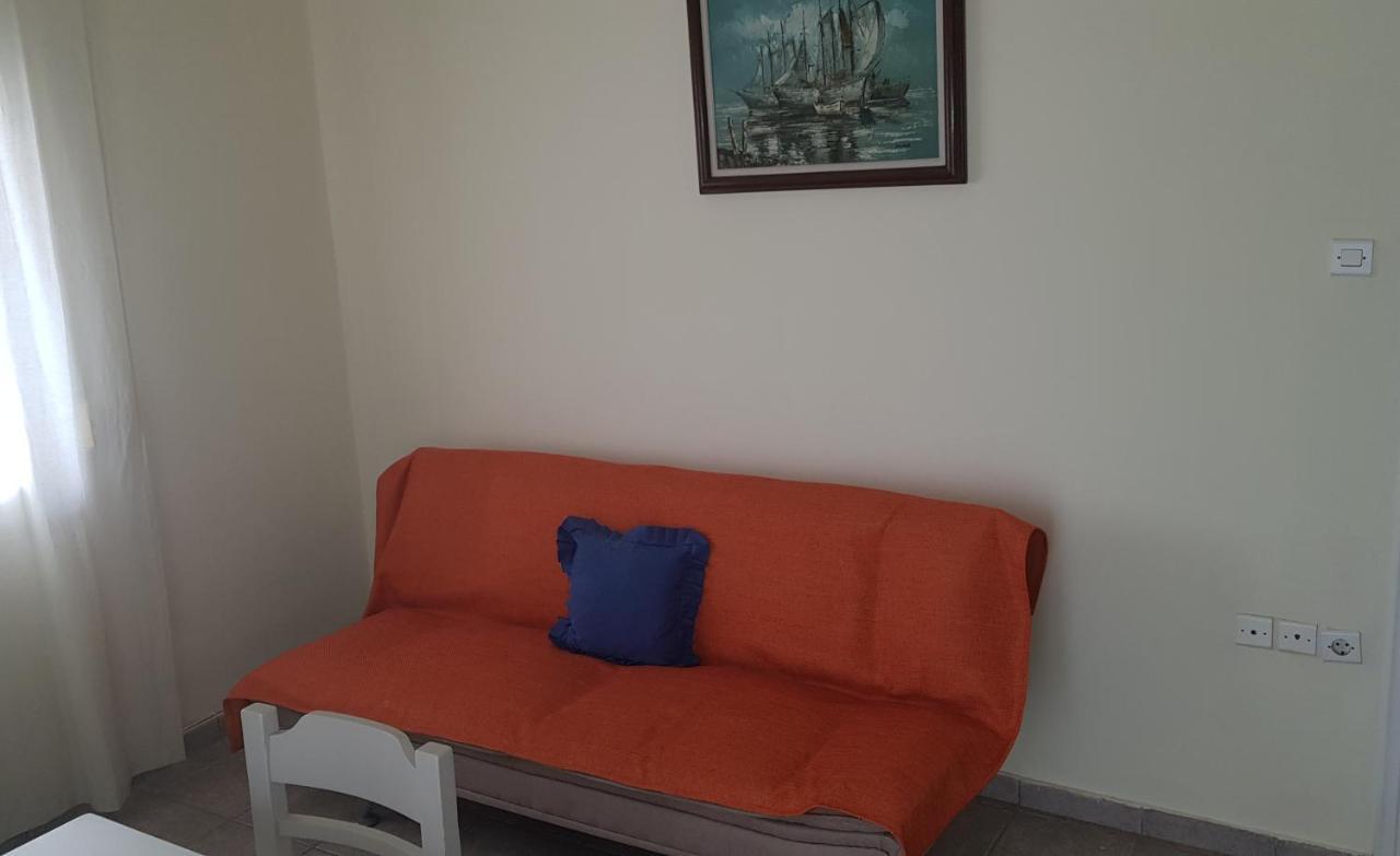 Central Apartments Eretria Extérieur photo
