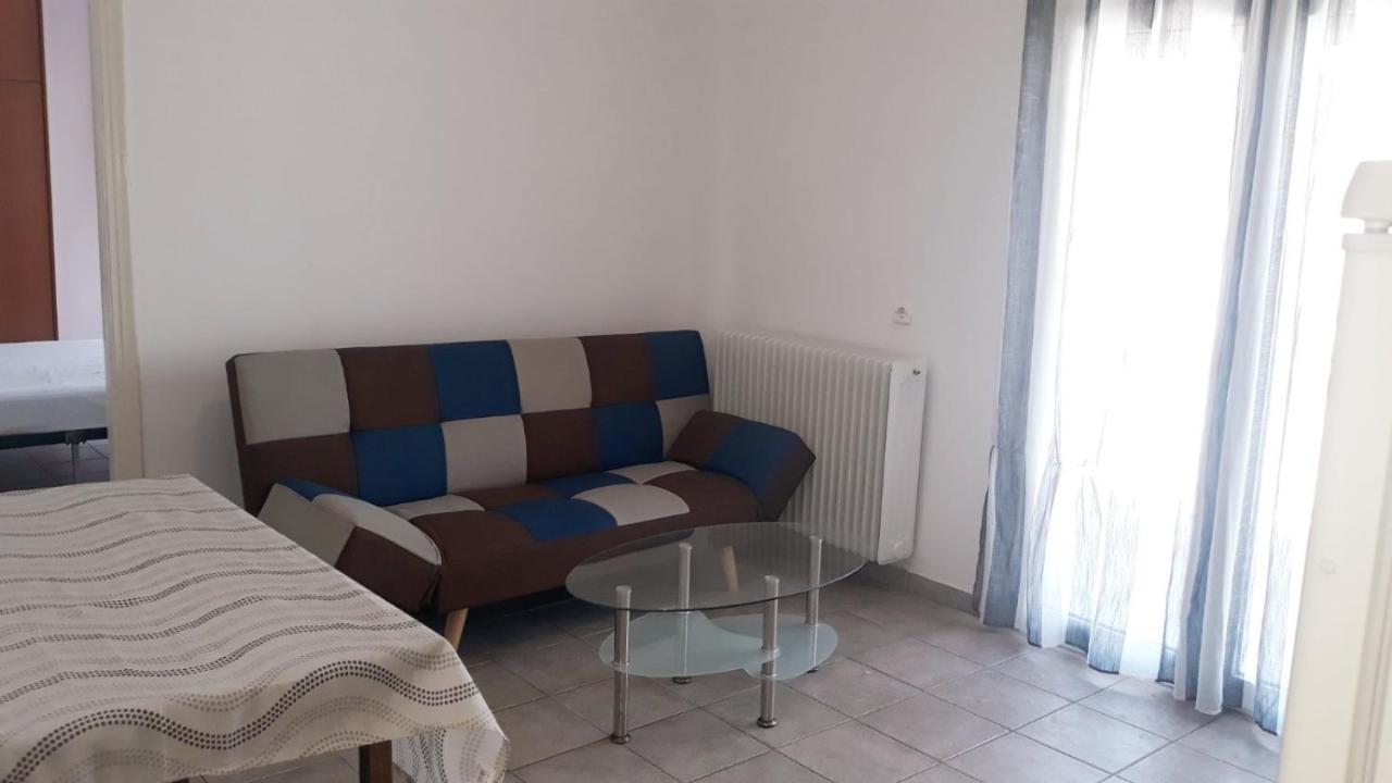 Central Apartments Eretria Extérieur photo