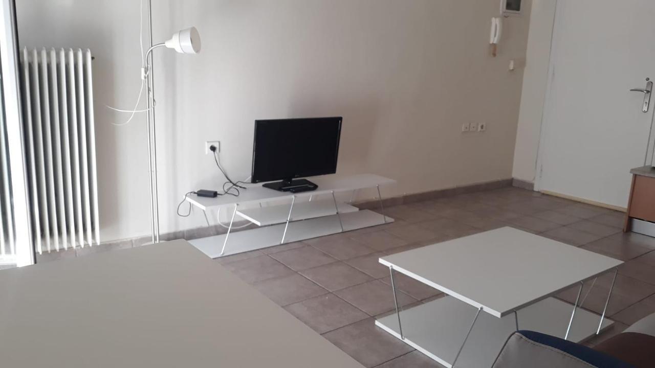 Central Apartments Eretria Extérieur photo