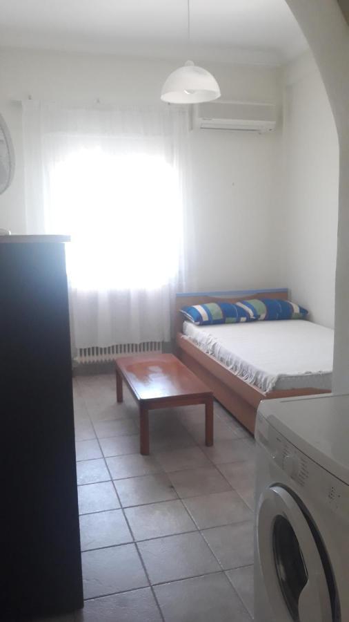 Central Apartments Eretria Extérieur photo