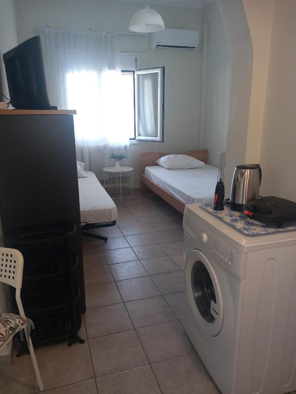 Central Apartments Eretria Extérieur photo
