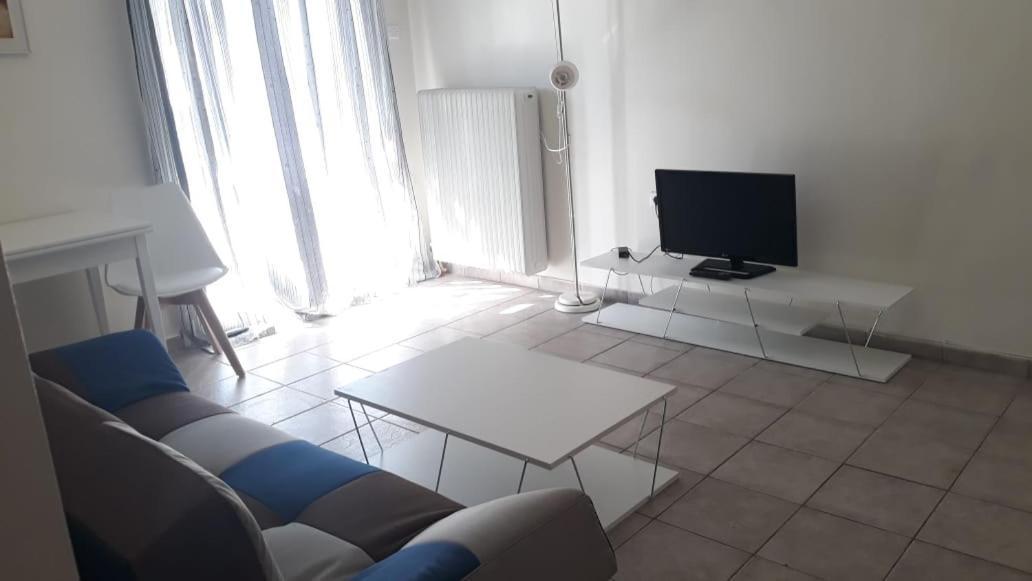Central Apartments Eretria Extérieur photo