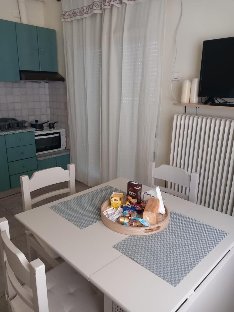 Central Apartments Eretria Extérieur photo
